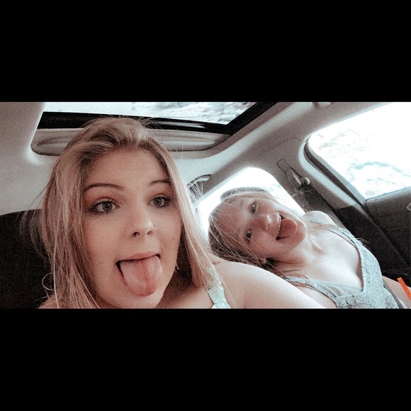 Meet your Posher, Maddy - Picture 2 of 2